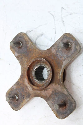 Cubo de roda traseira 03-15 Can-am Outlander 400 4x4 705501713 - Imagem 1 de 4