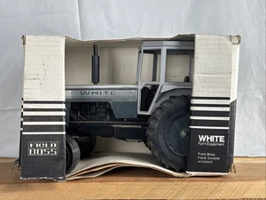 White 2-135 Silver-Stripe Field Boss Tractor Limited Edition New In Box - Picture 1 of 7