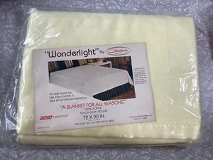Vintage Chatham Blanket 100% Acrylic 90x72 Satin Trim NOS New Old Stock Yellow - Picture 1 of 3