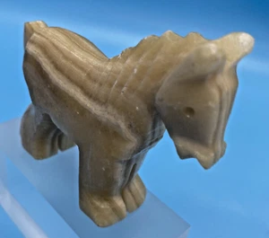 Calcite Carved Horse/Pony 4.5" L x 3.5" T x 1.25" W Nice Grain & Color Vintage - Picture 1 of 10
