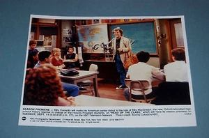 Britischer Komiker Billy Connolly, 1990 "Head of the Class" TV-Show - 8 x 10 Pub Foto - Bild 1 von 1