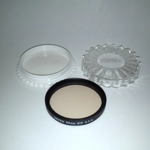 Tiffen 81B Light Balancing 52mm Glass Lens Filter with Original Protective Case - Picture 1 of 2