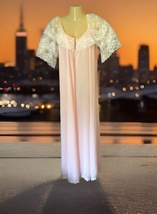 Vintage Miss Elaine Peignoir Robe Size Medium Pink Satin White Lace Collar FLAWS - Picture 1 of 21