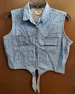 Camicia vintage Wrangler Western Cowgirl denim crop top senza maniche cravatta con bottoni - Foto 1 di 3