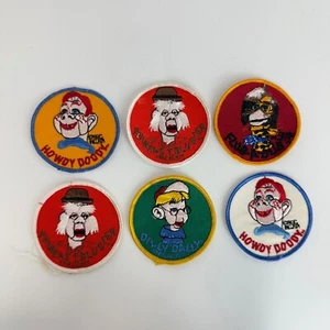 Lotto 6 toppe ricamate vintage anni 70 novità cucite cartone animato Howdy Doody - Foto 1 di 7
