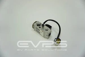 Tesla Model S (2012-2017) OEM AC Evaporator Valve 6008481-00-A - Picture 1 of 4