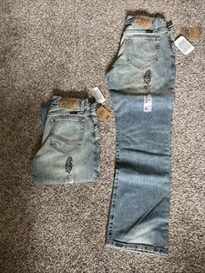 2 Pair Southern Thread Jeans Womens Size 28S Light Wash Blue Distressed Boot Cut - Picture 1 of 7