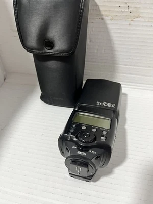Canon Speedlite 580EX Flash – w/ Canon Case - Image 1 of 2
