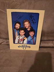 OAK RIDGE BOYS Autographed 8x10 Glossy Color Photo - Picture 1 of 3