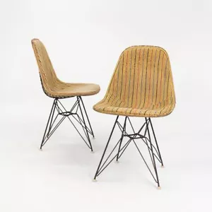 1960er Jahre Paar Eames Herman Miller DKR-1 Stühle mit Eiffelsockeln aus Girard Stoff - Bild 1 von 12
