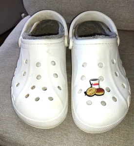 Crocs Erwachsene klassisch gefütterter Clog weiß mit grauem Kunstfell Größe Herren 8 Damen 10 - Bild 1 von 6