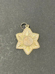 Antiche medaglie religiose in ARGENTO "VIRGEN DE LA SALUD" (2 X 2 CM) - Foto 1 di 2