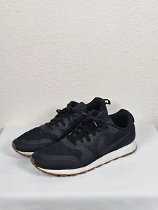 Nike MD Runner 2 Black Gum Sole Sneakers Mens Size 11 (US) - Picture 1 of 7