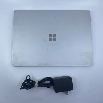 Microsoft Surface Laptop 1769 13.5" Pantalla Táctil i5-7200U 2.50GHz 8GB - 256GB SSD Foto 1 de 4