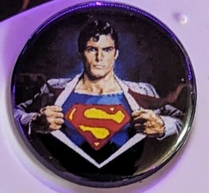 1,25 Zoll Superman Man Of Steel DC Comics Superheld Cartoon Pin Anstecker Button - Bild 1 von 1