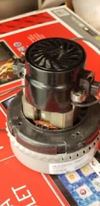 LAMB AMETEK 116155-00 2-STUFIGER 5,7′′ VAKUUMMOTOR, 24 VOLT - Bild 1 von 3