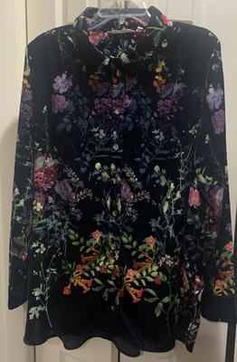 Blusa de terciopelo con botones Soft Surroundings negra y multi floral talla grande 2X Foto 1 de 4