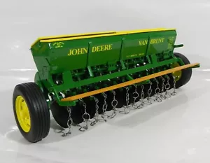 NEW SpecCast 1:16 John Deere VAN BRUNT GRAIN DRILL w/Yellow Lids *NIB* - Picture 1 of 4