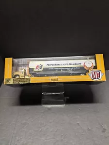 M2 Machines Haulers Hurst 1958 Chevrolet LCF Semi Truck Trailer 500 CHASE - Picture 1 of 3