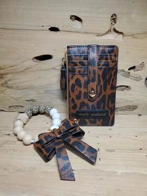 Cartera Simply Southern con estampado de guepardo/con borla/lazo a juego/pulsera de goma V731 Foto 1 de 4