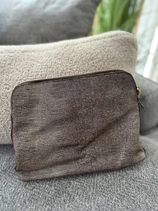 India Hicks Insider Bag In Island Gecko Leather Animal Print Clutch Wallet Purse - Picture 1 of 12