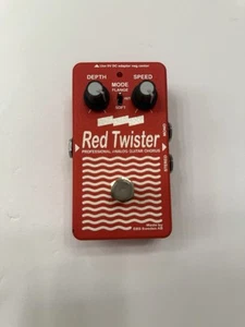 Pedal efecto para bajo EBS Red Twister profesional estéreo analógico coro - Imagen 1 de 6