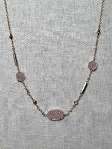 Kendra Scott Rose Quartz Style Necklace Gold Tone Delicate Station Chain - Picture 1 of 3