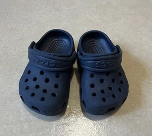 Crocs Kids Classic Clog Slip-On Boys & Girls Navy Blue Size 2/3 Summer Shoes - Picture 1 of 8
