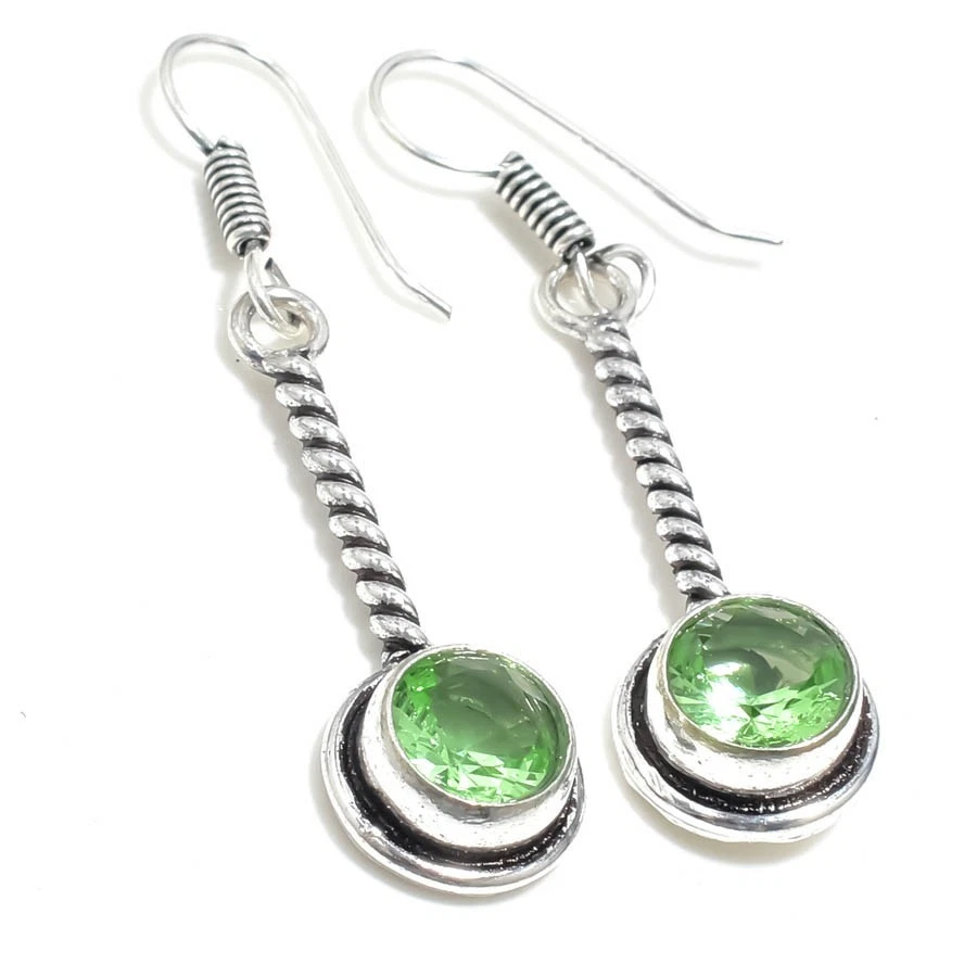 Pendientes de joyería de plata de ley 925 con piedras preciosas de tsavorita verde tamaño 1,75" Foto 1 de 1