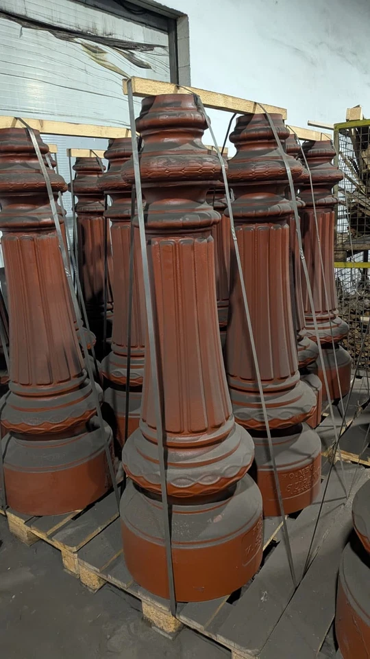 The bottom of a street lamp post - Image 1 of 1