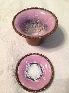 Jarrón/matadora de cobre esmaltado firmado vintage por Nekrassoff con conjunto de placas inferiores - Imagen 1 de 7