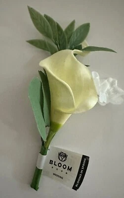 Calla Lily Pick Wedding Prom Boutonniere - Image 1 of 3