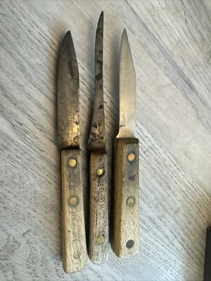 VINTAGE USA (2) Old Hickory (1) OLD HOMESTEAD Wood Handle 3" Fixed Blade Knife - Image 1 of 4