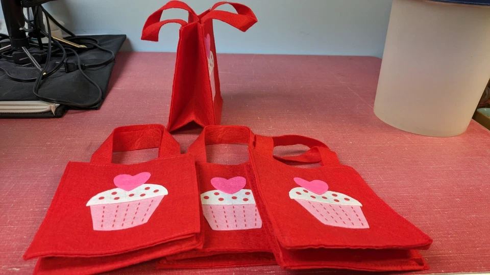 4 Red With Cupcake & Heart Felt Gift Bags  6" X 6 1/2" X 3 1/2"  NEW - Image 1 of 2