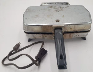 Vintage BLACK ANGUS Model 920820 Pizzelle Iron & Sandwich Grill Chrome R3 - Picture 1 of 6