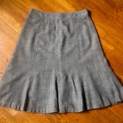 Banana Republic Skirt 100% Wool A-Line Flare Lined Size 8 - Image 1 of 4