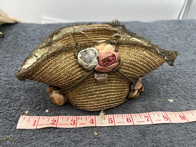 muñeca victoriana antigua sombrero de paja seda rosas vestido francés? Años 1800 19c. embellecedor capó Foto 1 de 4