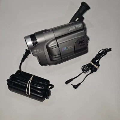JVC GR-SXM720U Super VHS-C Camcorder 400x Digit Zoom W/Charger & Battery *READ* - Image 1 of 4