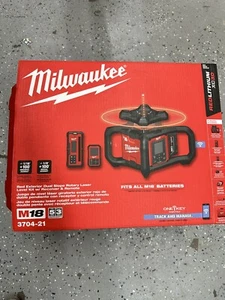 Milwaukee 3704-21 M18 Kit Laser Rotante 18V Rosso Esterno Doppia Pendenza con Ricevitore - Foto 1 di 1