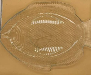 Vintage / Retro Hocking USA Large Fish Shaped Clear Pressed Glass Serving Plate - Picture 1 of 8