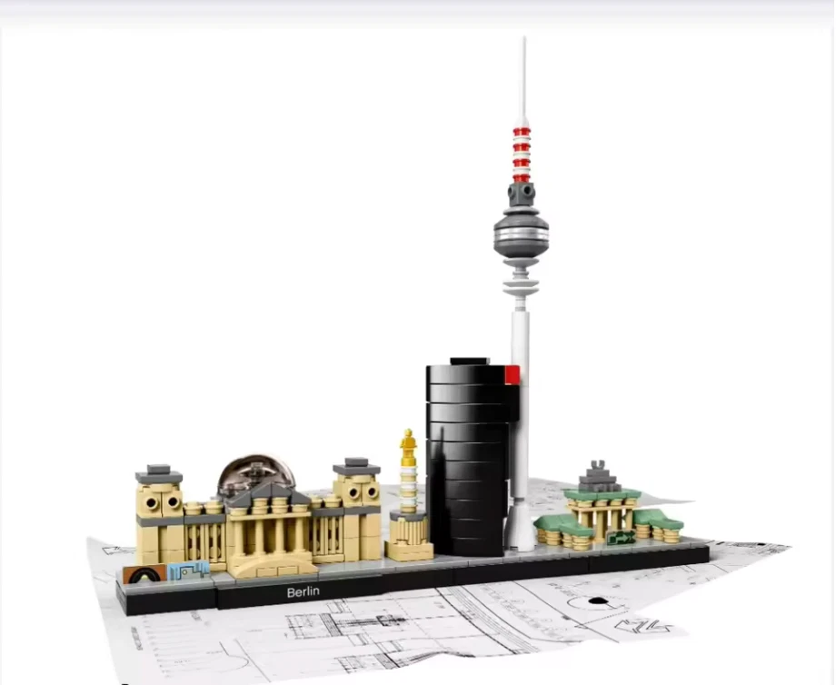 ARCHITECTURE: Berlin Skyline (289 Pieces) NO BOX - Image 1 of 1