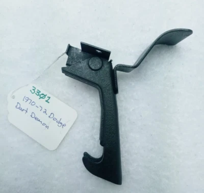 OEM Mopar Hood Safety Catch Latch 1970 - 72 Dodge Dart Demon Dated 3301 Foto 1 de 4