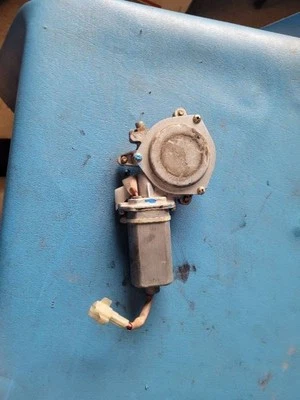 88 ACURA INTEGRA MOTOR ELEVALUNAS DERECHO DELANTERO HTBK 3 PUERTAS 101809 Foto 1 de 4