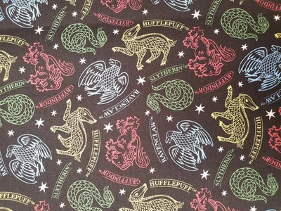 Harry Potter Houses fabric UK fat quarter 18" x 22" approx 100% cotton material - Image 1 of 2