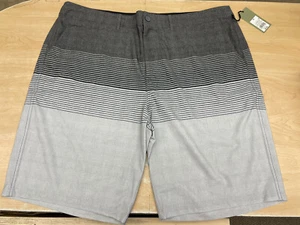 Hellgrau gestreifte Boardshorts Größe 44 - 50 % reduziert - Bild 1 von 3