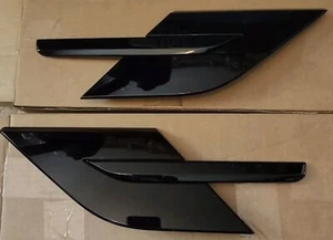 Range Rover Sport OEM L461 2023+ Gloss Black Dynamic Side Fender Vent Pair New - Picture 1 of 1