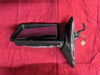 Espejo retrovisor delantero izquierdo del conductor Mercedes-Benz 190D 1985-1989 OEM Foto 1 de 4