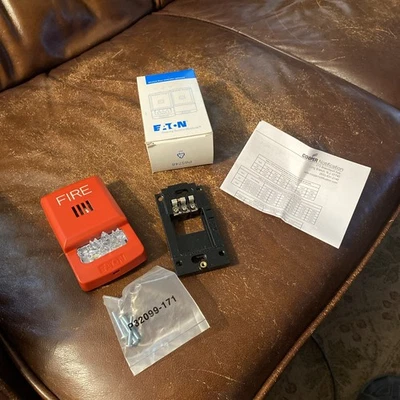 Wheelock ELHSR Eaton Eluxa Horn Strobe - Wall Mount - Red New