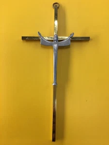 Vintage Mid Century Crucifix Jesus On Cross Metal Wall Hanging Decor 8.5'' Tall - Picture 1 of 14