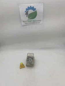 Fanal FF-4-32-GL-DAH Pressure Switch (No Box) - Picture 1 of 6